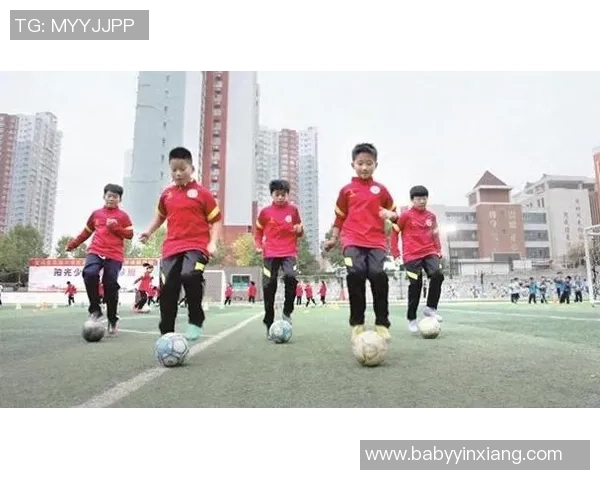 亲身体验足球巨星的日常训练与赛场背后生活揭秘