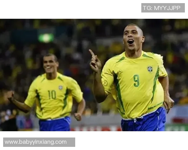 当今最强现役足球球星分析与比较 谁能称霸未来足坛