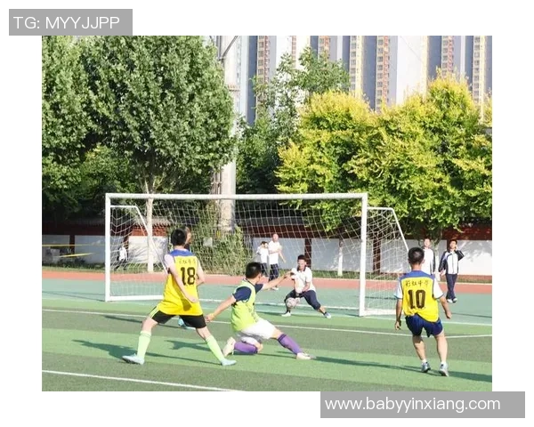 聚焦足球球星瓶子展现绿茵激情与青春风采故事 聚焦足球球星瓶子展现绿茵激情与青春风采故事